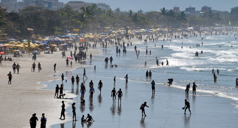 Ubatuba tem 1º verão com cobrança de taxa para visitantes